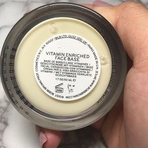 Bobbi Brown Makeup - Bobbi Brown Vitamin Enriched Face Base Bobbi Brown Makeup - Bobbi Brown Vitamin Enriched Face Base